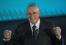 Salinas Pliego debe saldar deuda con el SAT por 51,000 mdp esta semana; Sheinbaum espera que pague